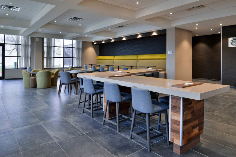 Food & Drinks 5, Courtyard by Marriott Edina Bloomington, Hennepin
