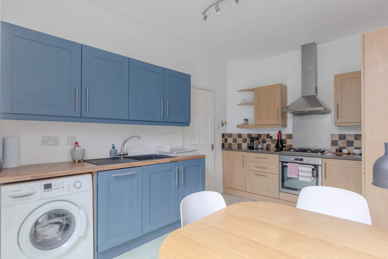 Others 3, Serene & Stylish 1BD Flat - Tooting Bec!, London