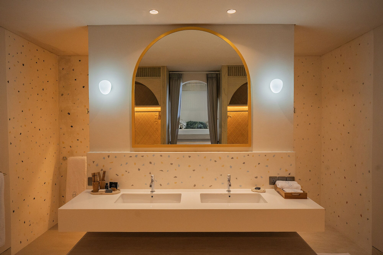 Bathroom 4