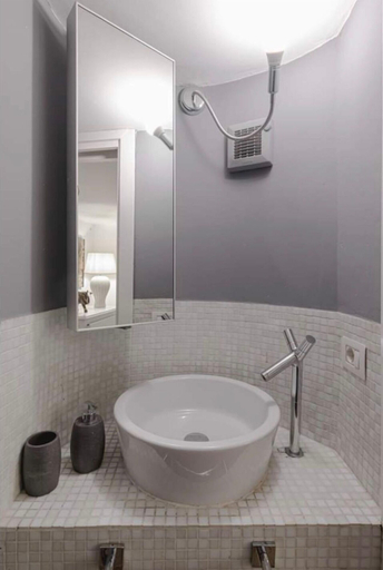Bathroom 4, Campo Dei Fiori - Grotte, Roma