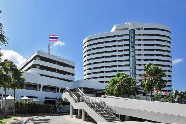 Exterior & Views 26