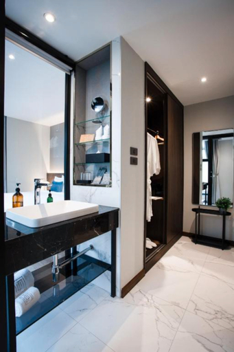 Bathroom 4