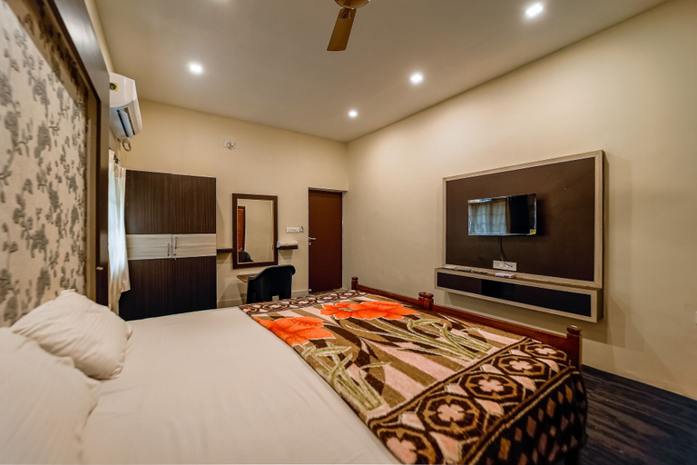 Bedroom 2, La Courtyard, Viluppuram