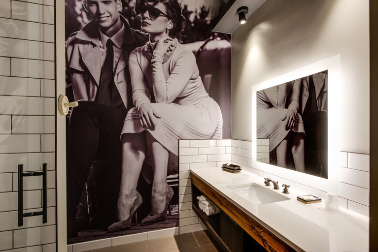 Bathroom 4, Hotel Crosby, Washington