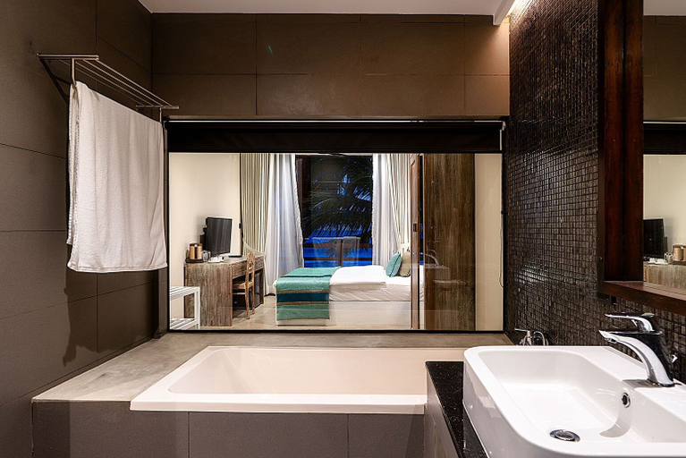 Bathroom 3, Villa Reef Talpe, Habaraduwa