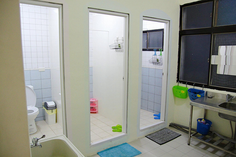 Bathroom 3, N-square Hostel, Miaoli