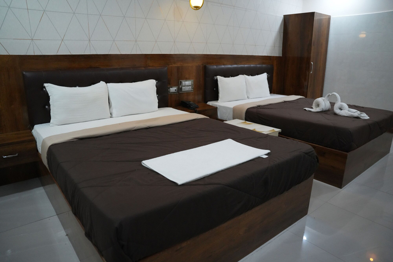 Bedroom 2, Vaidh Business Hotel, Ranga Reddy