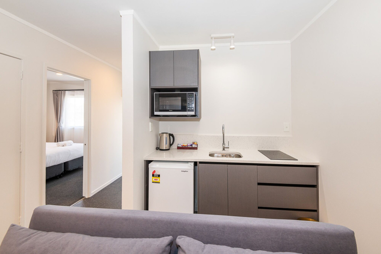Bedroom 2, Aurora City Suites Motel, Rotorua