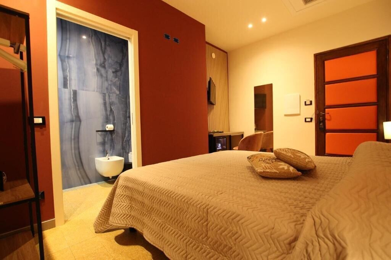 Bedroom 5, Le Maginot Relais, Piacenza