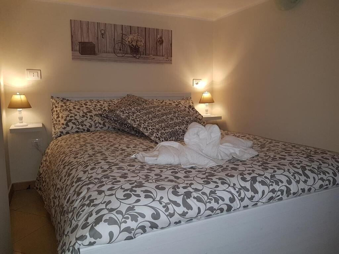 Bedroom 4, Central Suites, Catania