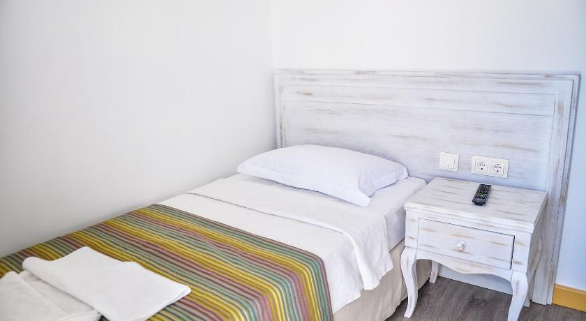 Bedroom 3, Gurup Hotel, Bodrum