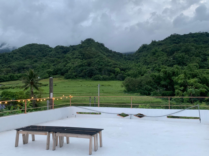 Exterior & Views 7