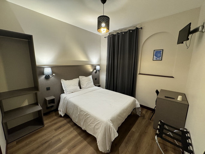 Bedroom 3, Hôtel Royal Montreuil, Seine-Saint-Denis