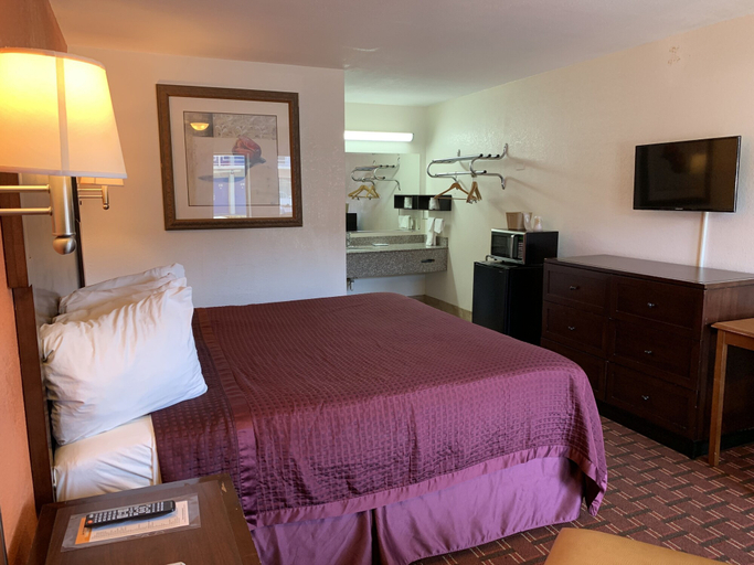 Bedroom 3, Royal Regency Inn, York