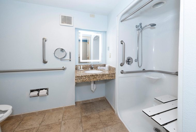 Bathroom 4, HomeTowne Studios By Red Roof Augusta, Richmond
