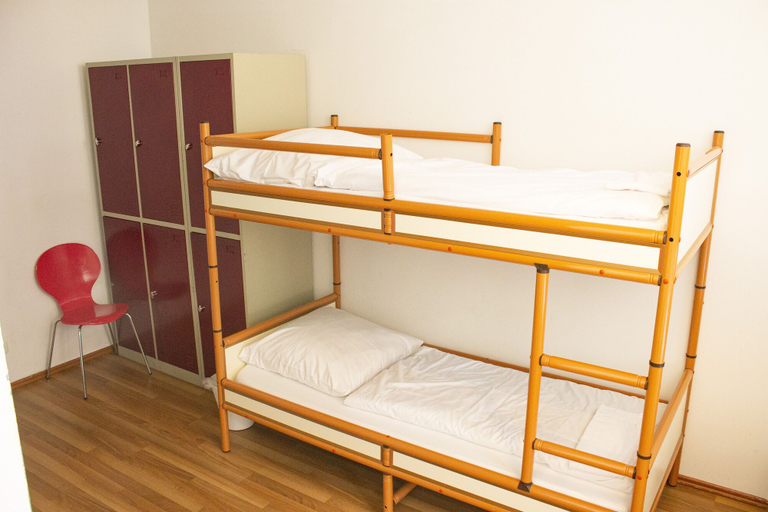 Bedroom 2, Metropol Hostel Berlin, Berlin