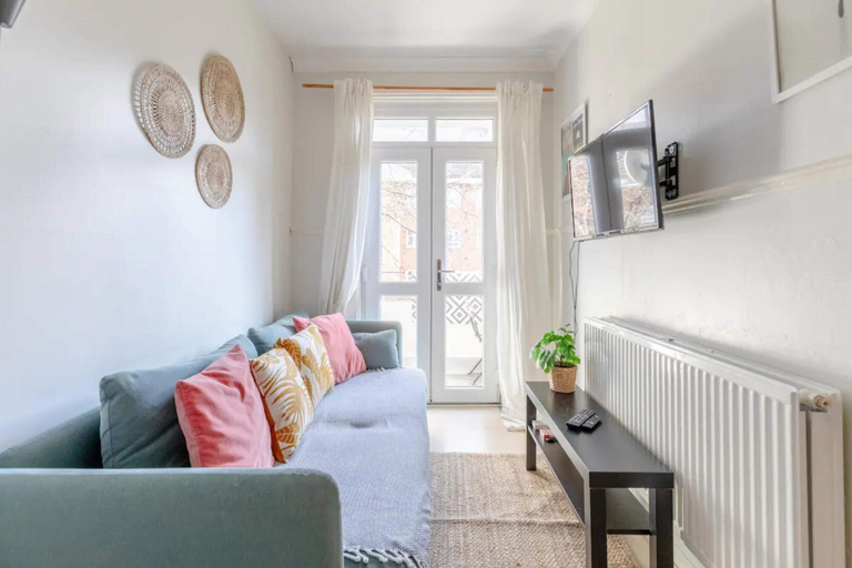Others 5, Cosy 4BD Flat W/private Balcony - Nine Elms!, London