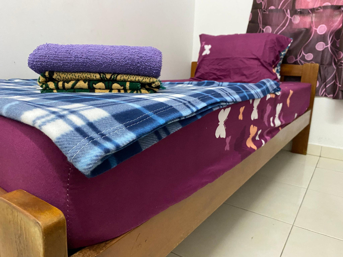 Bedroom 2, JARUM PENITI HOMESTAY KOTA BHARU, Kota Bharu