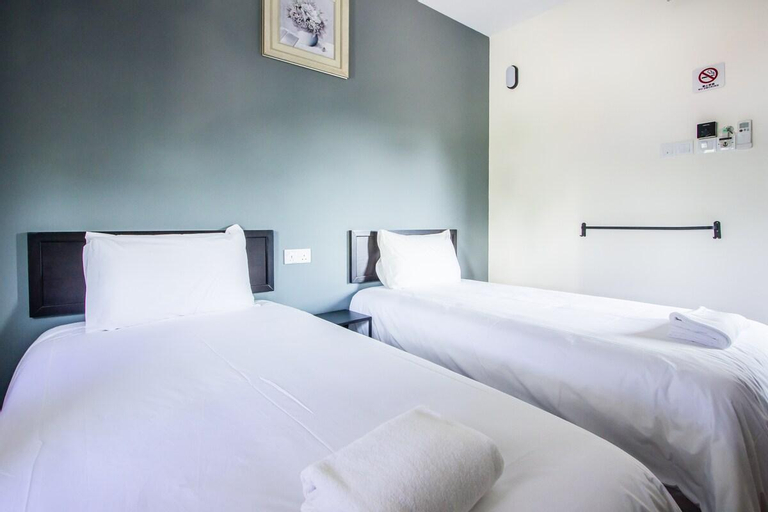 Bedroom 25