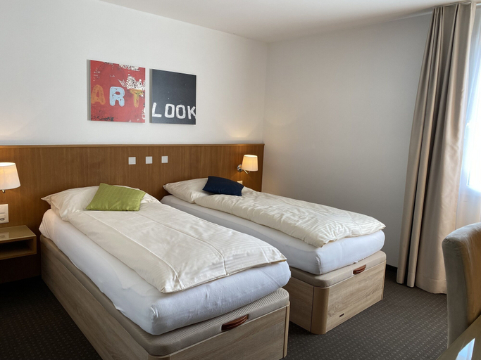 Bedroom 3, Businesshotel LUX, Hochdorf