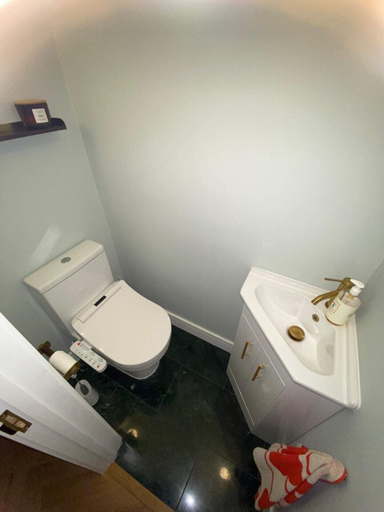 Others 2, Gorgeous 2BD Flat - 5 Mins to Clapham Junction!, London