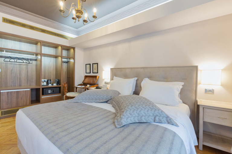 Bedroom 3, Sweet Home Hotel, Attica