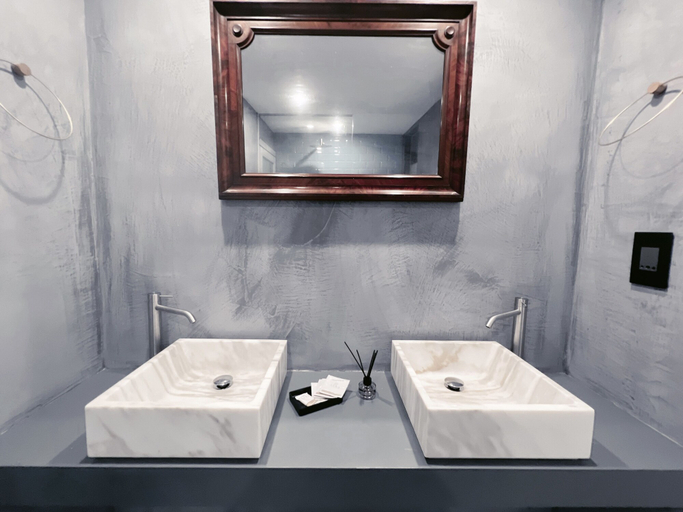Bathroom 4, Nobile Apartments
