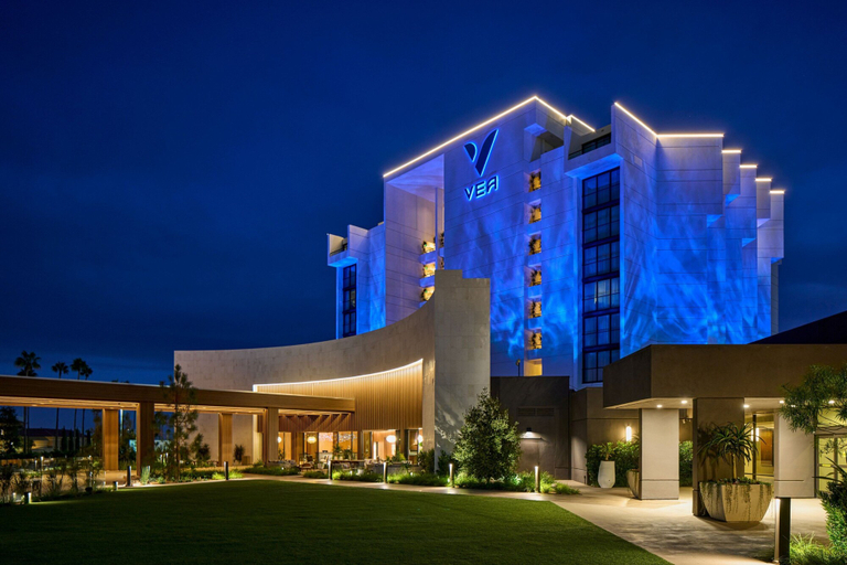 Exterior & Views 2, VEA Newport Beach, A Marriott Resort & Spa, Orange