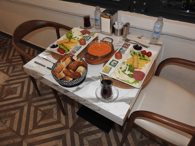 Food & Drinks 5, the rooms boutique hotel, Merkez