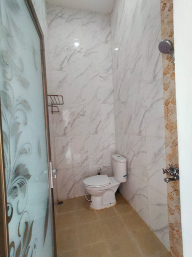 Bathroom 4, Villa Arjuna GH, Malang