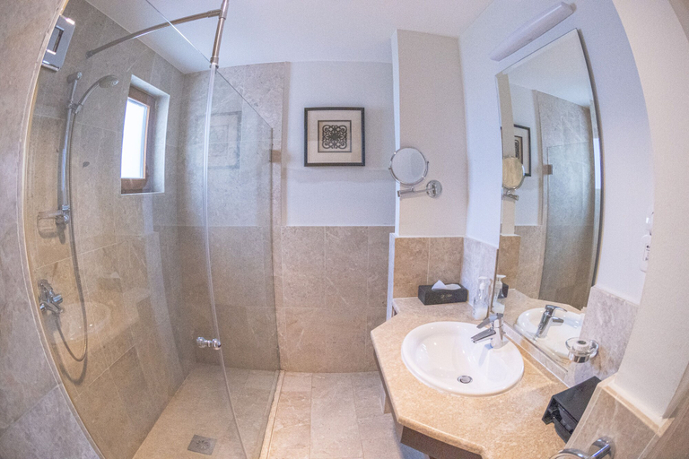 Bathroom 5, Le Sifah Resort Apartments, Quriyat