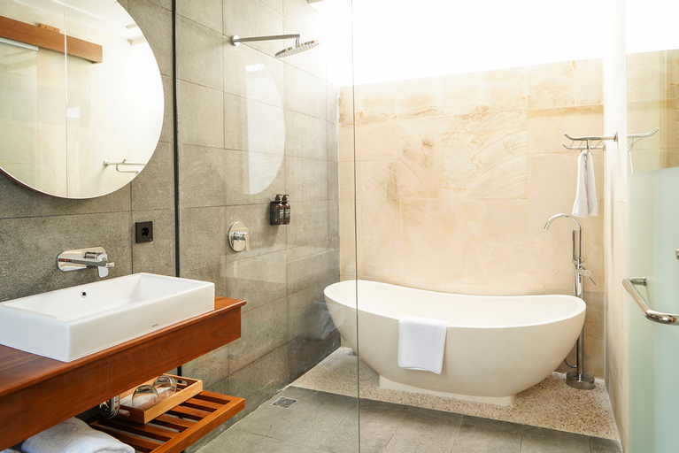 Bathroom 22