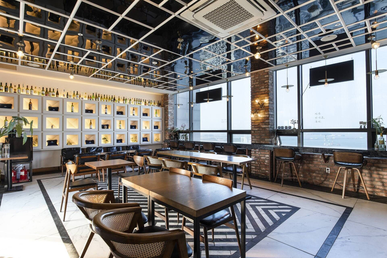 Food & Drinks 5, Western Grace Hotel, Jung