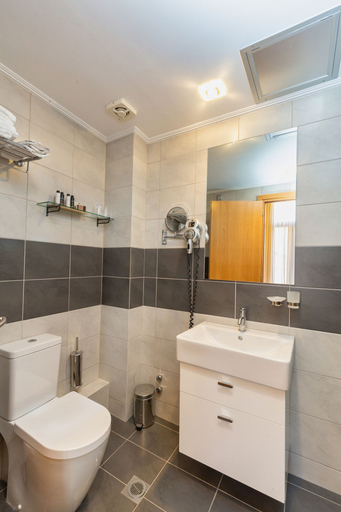 Bathroom 4, Sweet Home Hotel, Attica