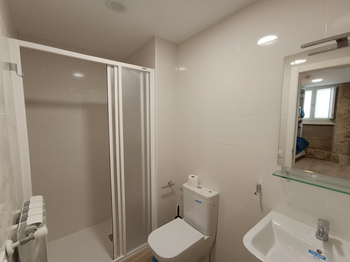 Bathroom 4, Hostel SP 55 by Bossh Hotels, A Coruña