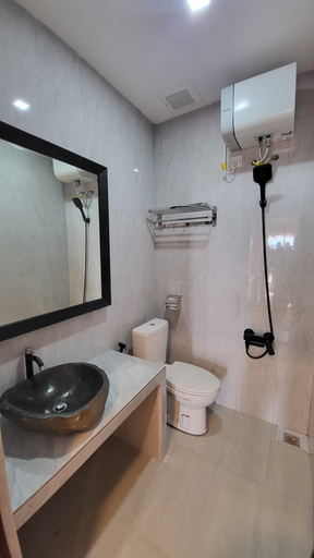 Bathroom 5, Kelong Pancing Madu Tiga, Tanjung Pinang