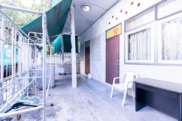 Others 4, 33 SALADAENG, Bang Rak
