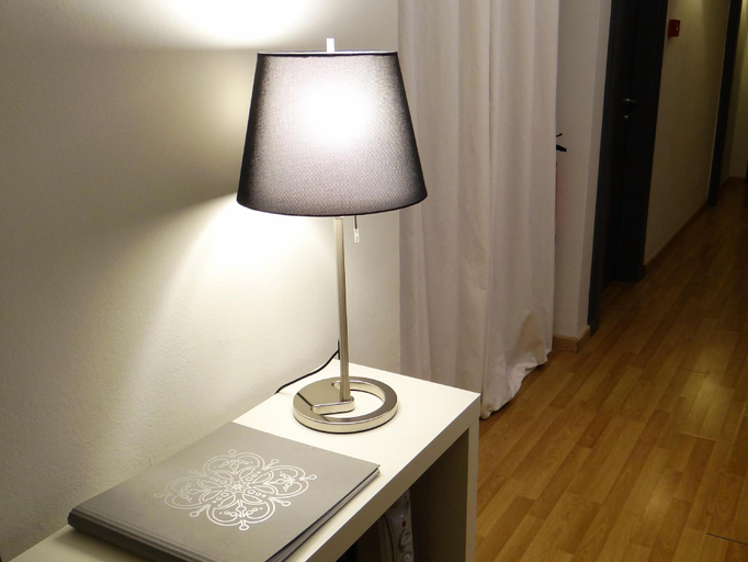 Others 4, Hostal El Ninot, Barcelona