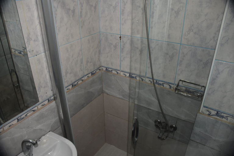 Bathroom 5, Hotel Han, Fatih