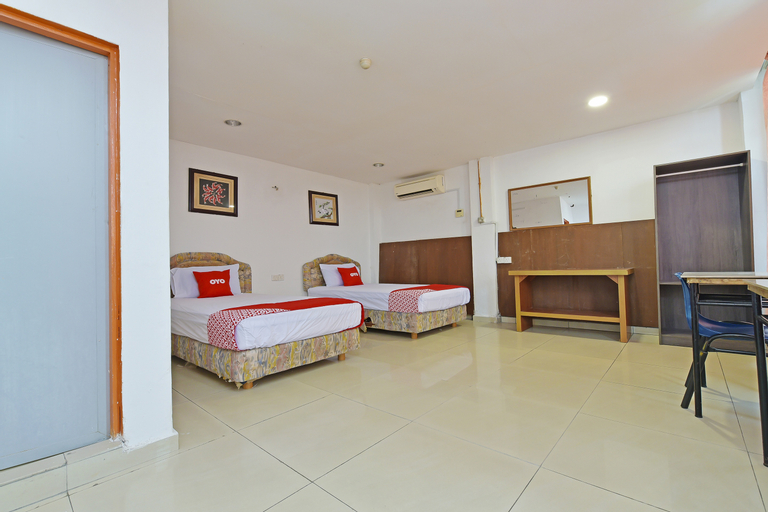 Bedroom 4, SUPER OYO 90494 Sam Huat Hotel, Pontian