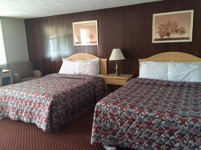 Bedroom 2, Fels Three Crown Motel, Erie