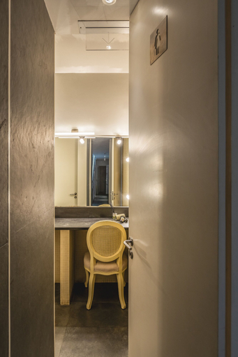 Others 5, Hostel e Cia Porto, Porto