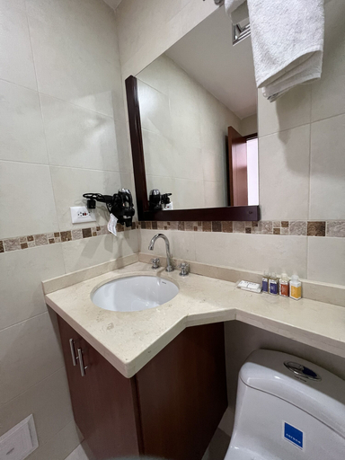 Bathroom 4, Hotel Refugio Santa Ines, Aquitania