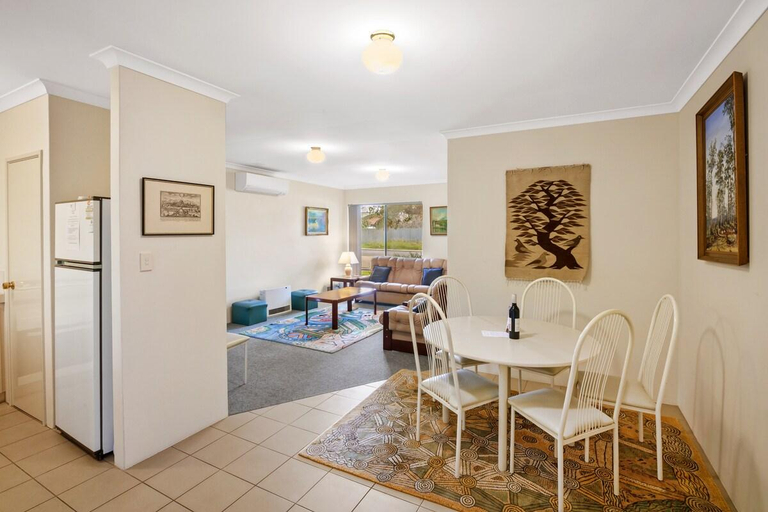 Others 3, Prowse Pad, Busselton