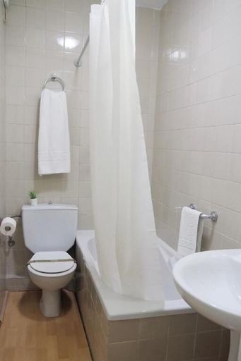 Bathroom 5, Hostal Sol, Zamora