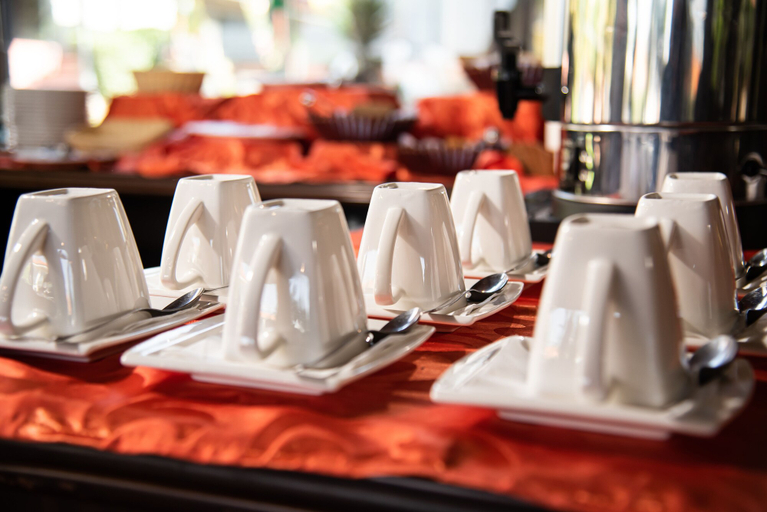 Food & Drinks 5, AVANTI HOTEL & CONVENTION CENTER, Cercado