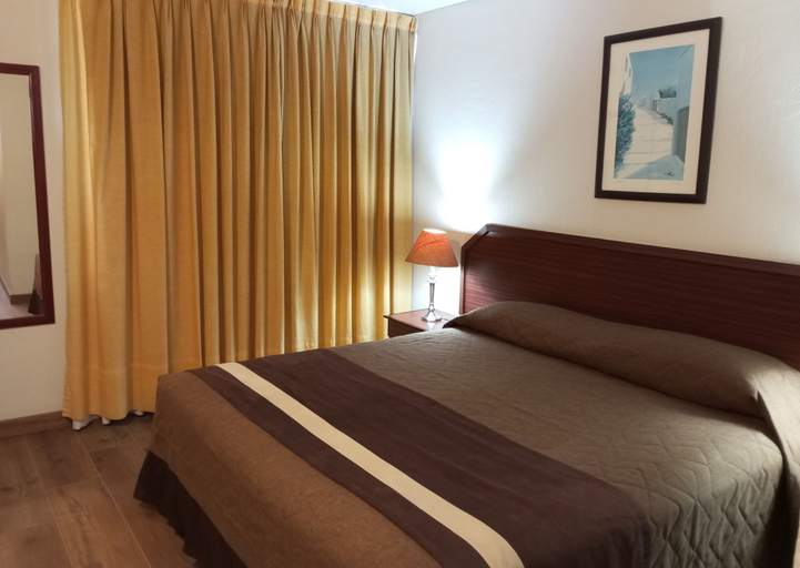 Bedroom 3, Hotel Alcala del Rio, Santiago