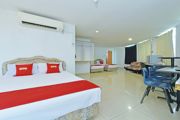 Bedroom 3, SUPER OYO 90494 Sam Huat Hotel, Pontian