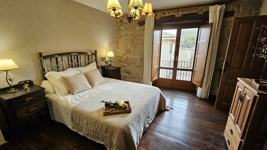 Bedroom 2, Hotel La Clerecía De Ledesma, Salamanca