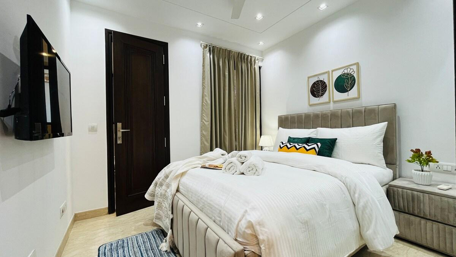 Bedroom 2, BluO 4BHK Safdarjung Enclave - Balcony, Lift, Delhi